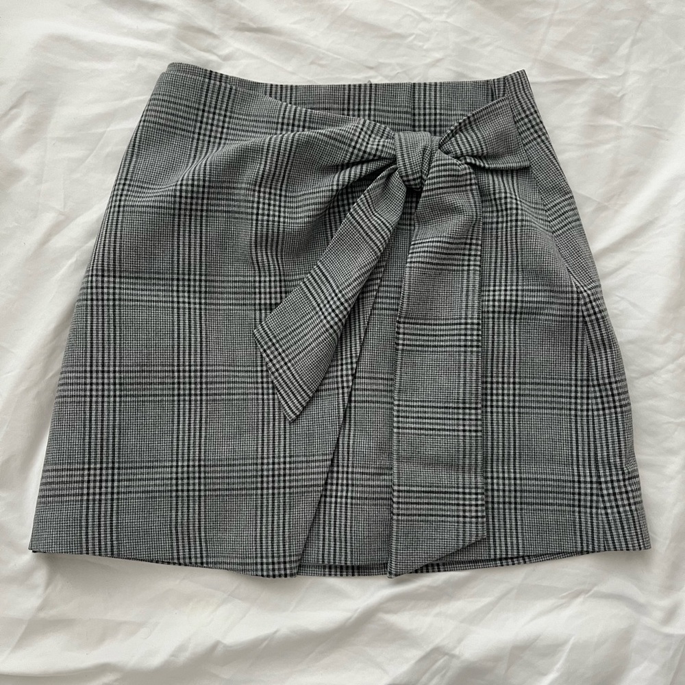 Aritzia Wilfred Wrap-Front Dorine Skirt